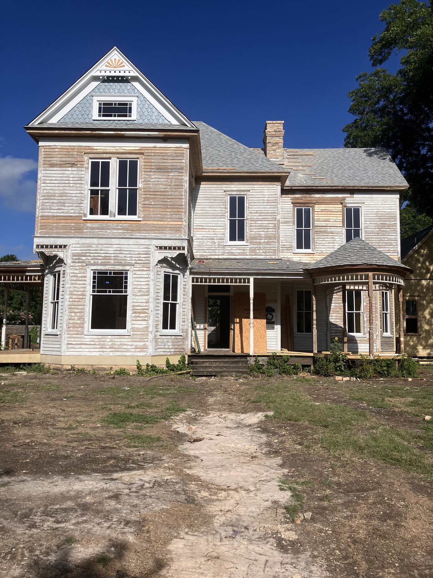 Elm Street Georgetown historic window restoration